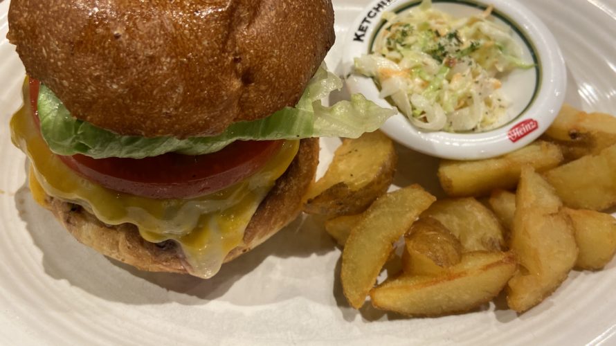 トランプ大統領も食べた港区芝のハンバーガー店「マンチズバーガーシャック」でランチ。